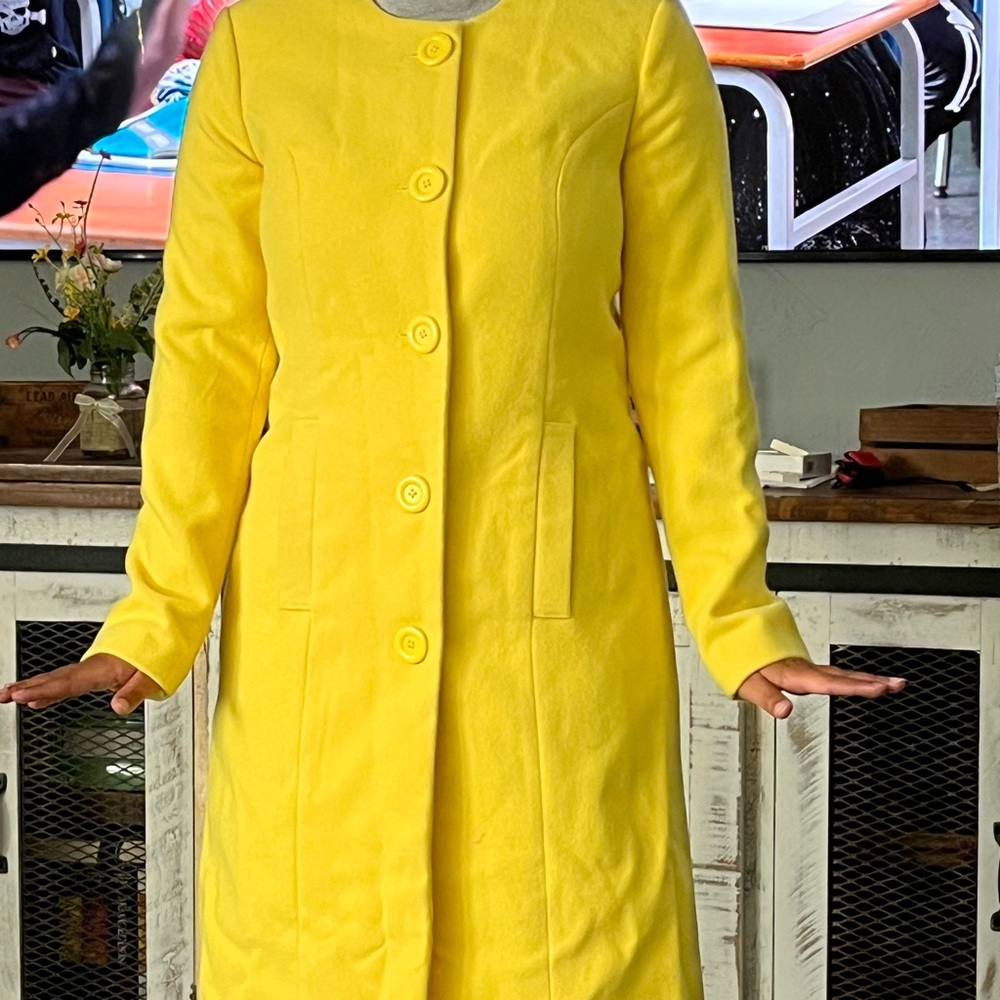 NWOT Venus Size Small Yellow Women's Coat
